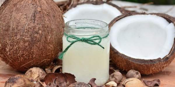 Recette: huile de noix de coco au CBD